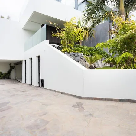 Casa vacanze Luma, Luxury Golf Villa, Heated Pool, Abama
